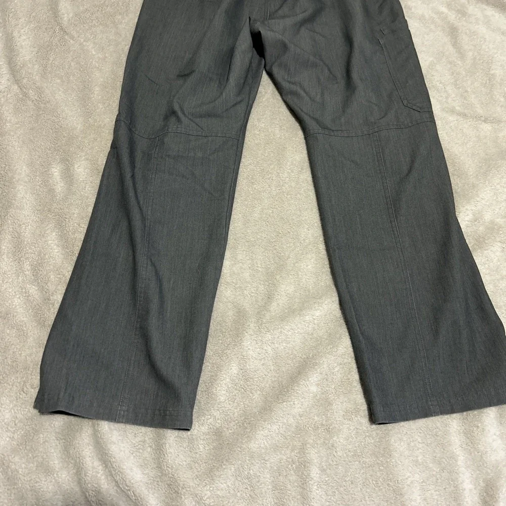 FIGS Technical Collection Scrub Pants Men Size Large Graphite Gray‎ Relaxed Fit